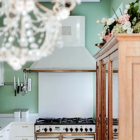 65 - The House Of Travelers Apartmán *