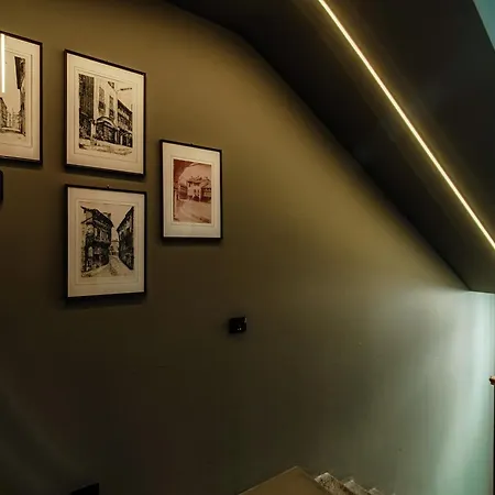 65 - The House Of Travelers Apartment