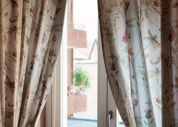 65 - The House Of Travelers Como