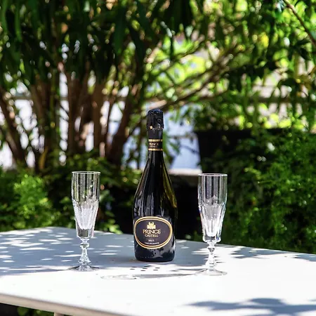 Apartament 65 - The House Of Travelers